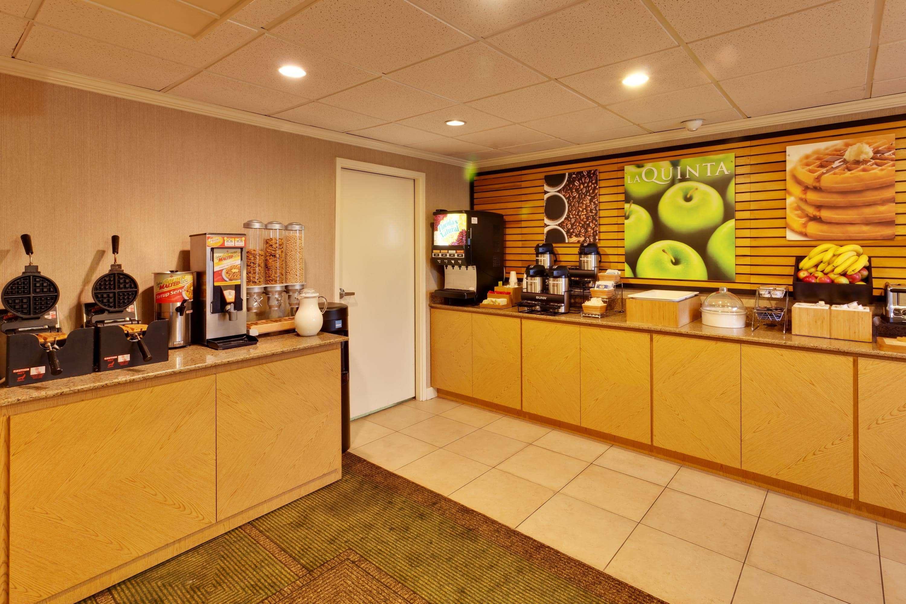 La Quinta By Wyndham Plattsburgh Hotel Luaran gambar
